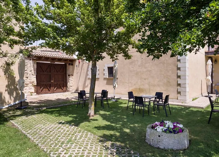 La Casona de Montealegre Hostal Montealegre , España