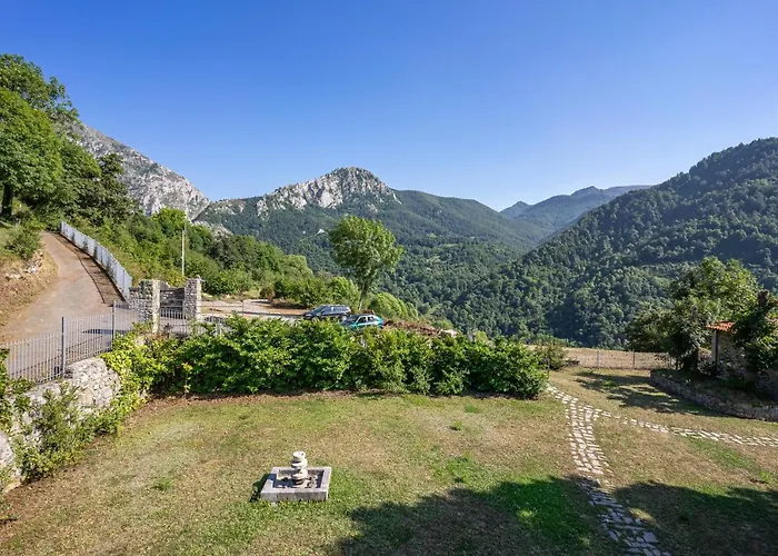 Villa La Casona de Alesga, Asturias-Fresnedo, España