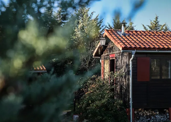 Casa Rural La Canadiense Log Cabin