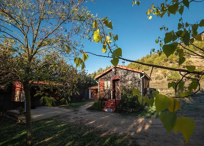 Casa Rural La Canadiense Log Cabin
