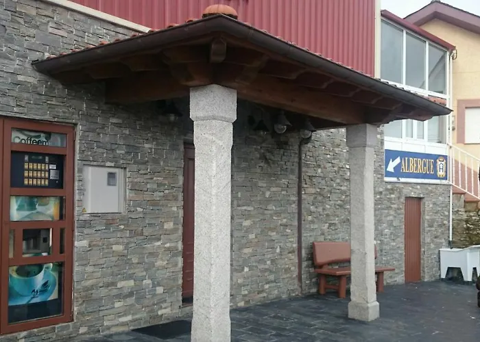 Albergue Restaurante Casa Herminia El Campiello, España