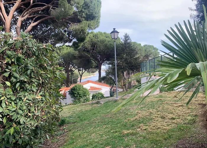 La Casita de Noe con vista al Pantano de San Juan