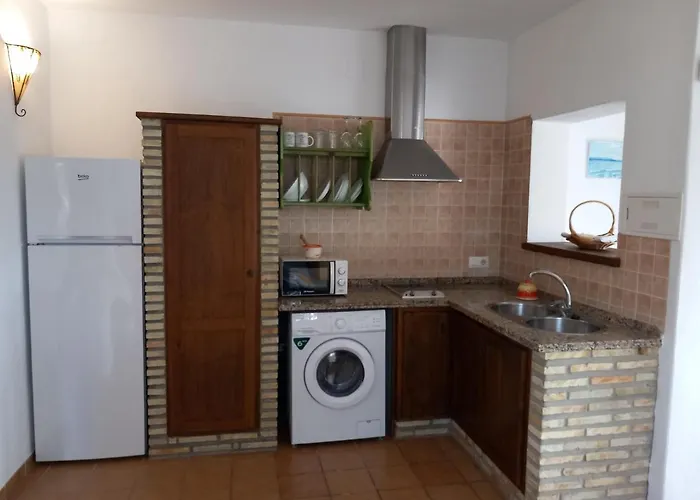 Apartamentos Cala Isabel Zahora, España