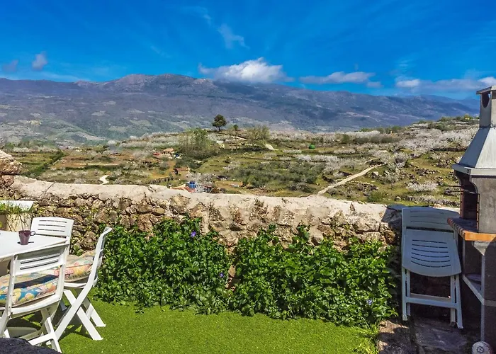 Hostal El Pajar de Tía María Casas del Castañar, España