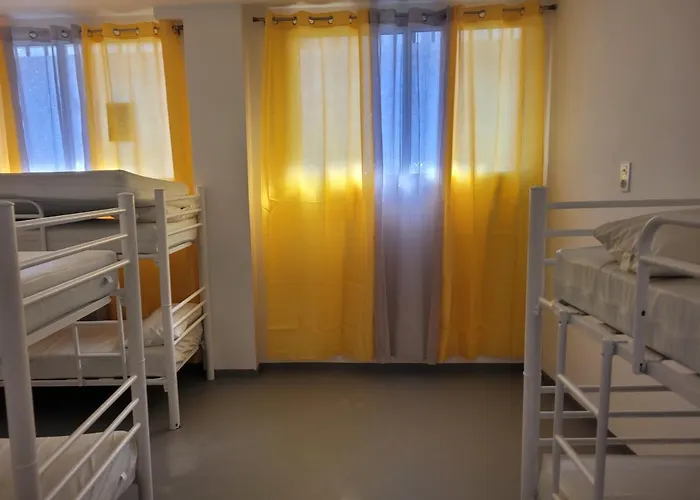 Albergue De Caldas De Reis Peregrinos Y Turistico