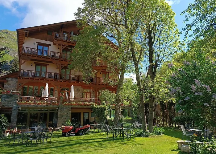 Hotel Estanys Blaus Tavascán, España