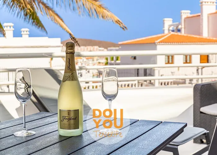 Holiday Apartments Oasis Los Cristianos , Spain