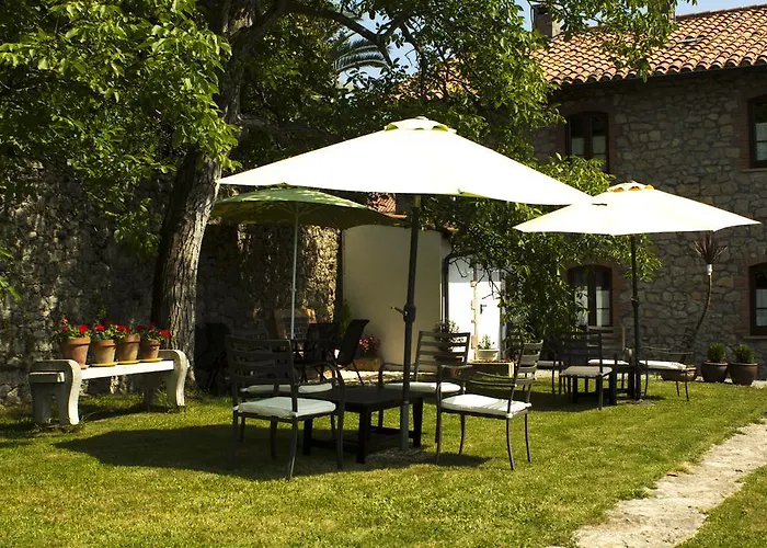 Apartamentos La Huertona Queveda, España