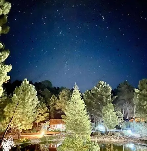 La cabaña del lago en ZAFIRO LAGUNAZO Parque Natural del Río Mundo