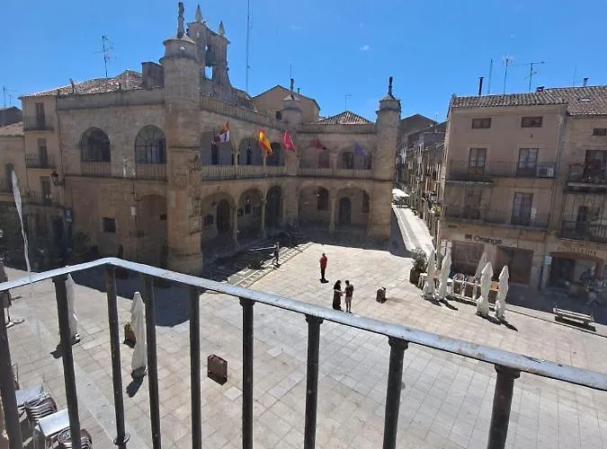 VuT - El Balcón De La Plaza