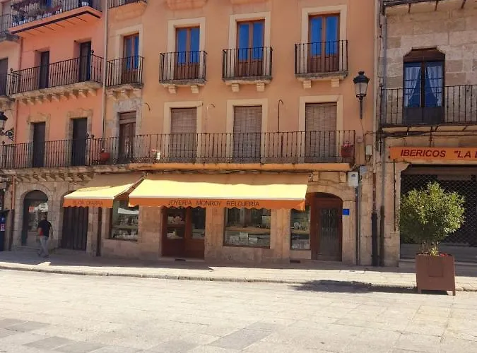 VuT - El Balcón De La Plaza