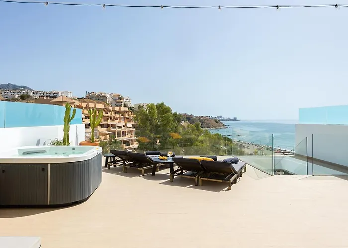 SEA VIEW WAVE HIGUERÓN - Penthouse Solarium With Jacuzzi