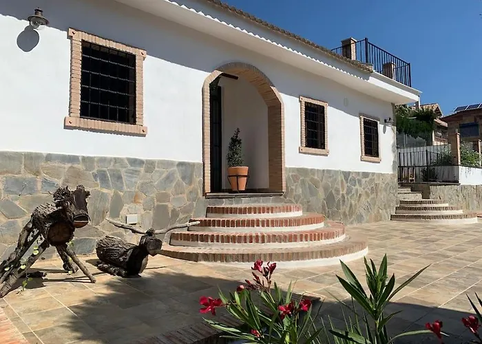 Cortijo Los Pinillos Pinos Genil, España