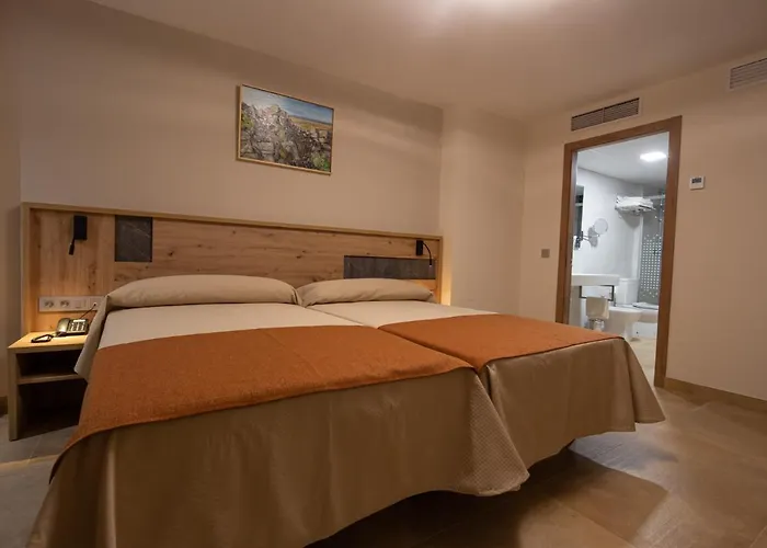 Hostal Las Grullas Tornos, España