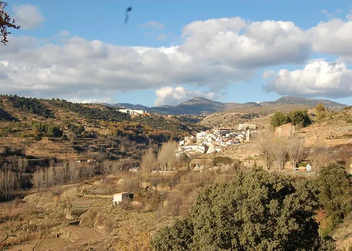 Hostal La Casa de la Montaña Cortes de Arenoso, España