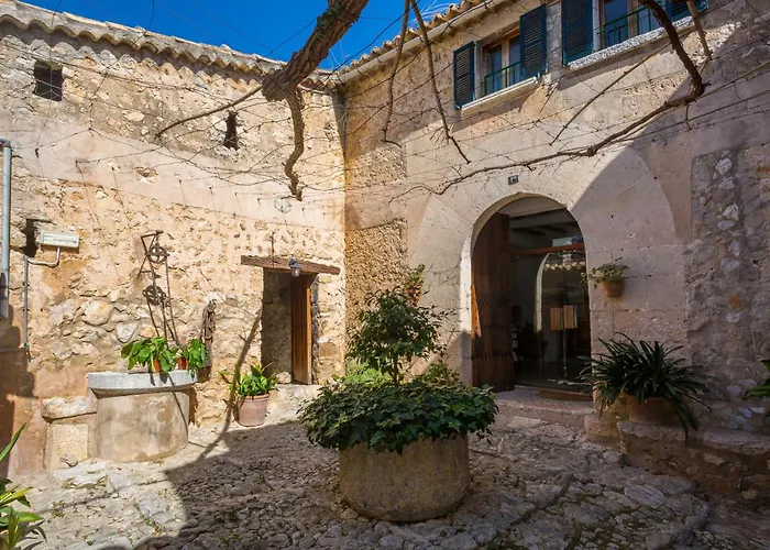 Finca Es Castell Binibona, España