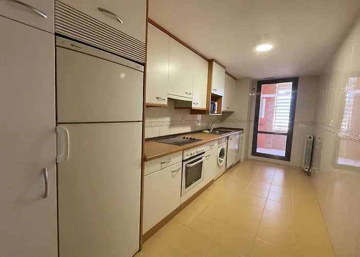 Apartamentos El Pilar Suites 3000 Zaragoza, España