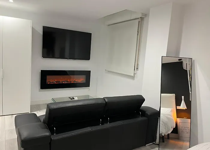 H Pelayo Auto Check-In Rooms