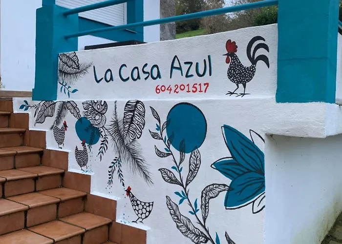 Villa LA CASA AZUL, un oasis de calma, vistas impresionantes con PISCINA, SALTADOR, BARBACOA y acceso al río Asón Ramales de la Victoria, España