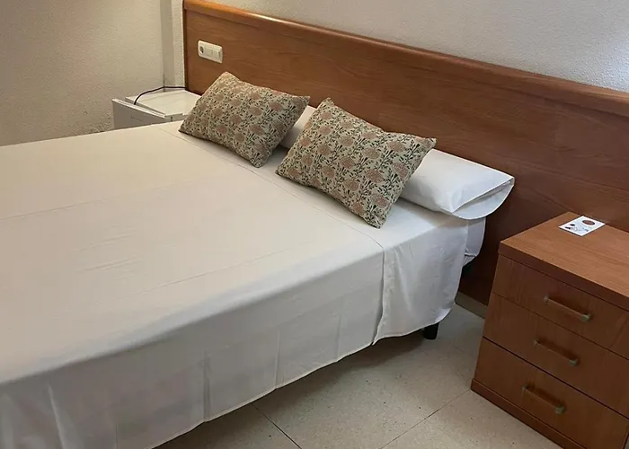 Hostal María Elche, España