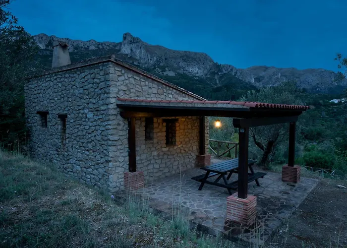 Casa Rural Ca Ferminet & Cabanas De Montana La Garriga Benisili, España