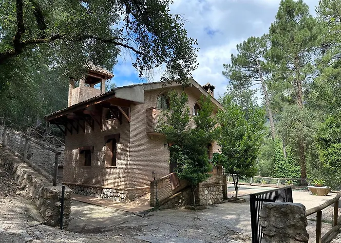 Ermita Santa Maria De La Sierra