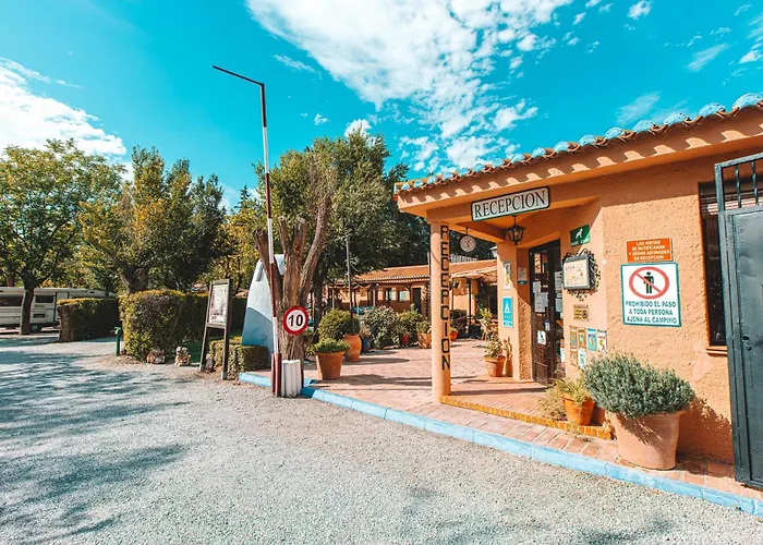Camping & Bungalows Suspiro Del Moro Otura, España