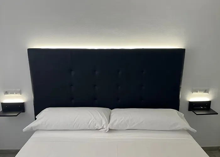 H Pelayo Auto Check-In Rooms