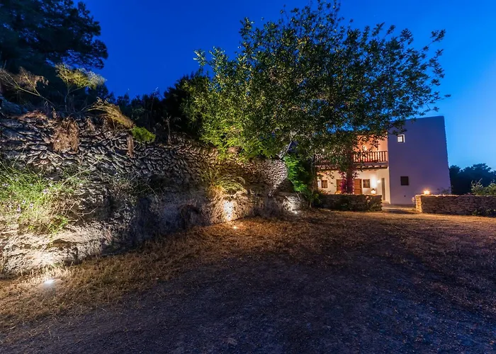 Villa con Piscina-zona muy tranquila - privacidad - sin turismo masivo