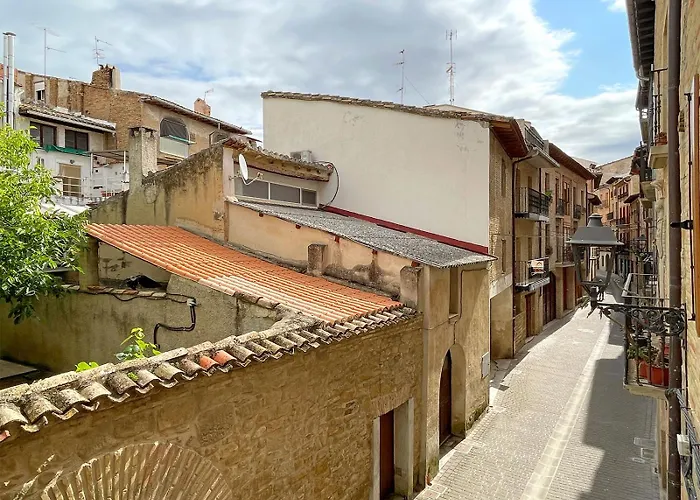 Apartamentos Puente La Reina