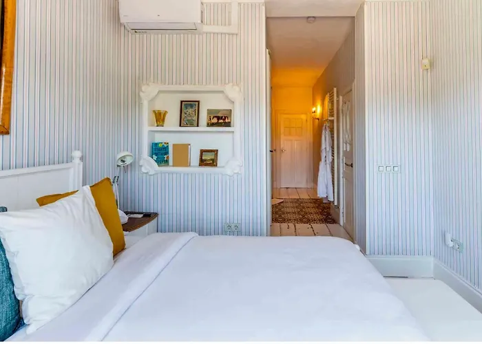 The Pearl - Marbella Bed & Breakfast, Spain
