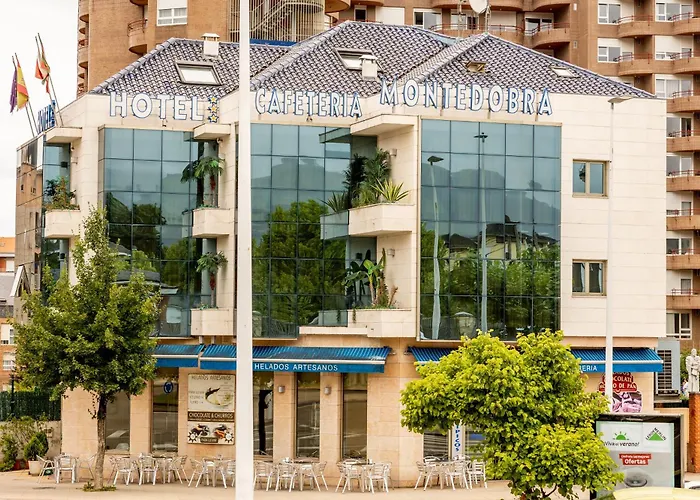 Hotel Montedobra Torrelavega, España