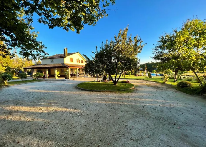 Villa Albaredo Villameá, España
