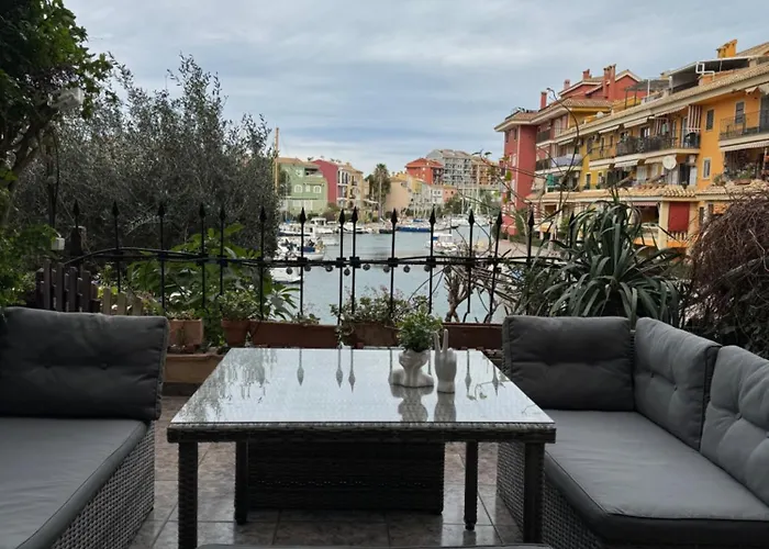 Comfortable Apartment In An Elite Area With A Beautiful Veranda