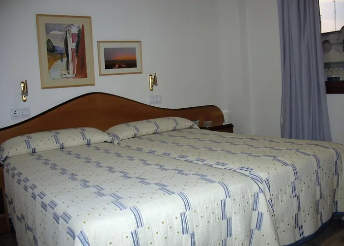 Hostal La Barretina Figueres , Spain