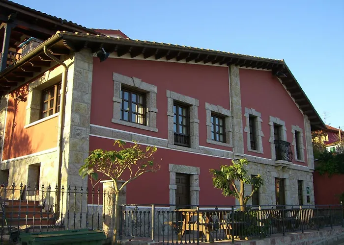 Hotel La Curva Ribadesella Parking