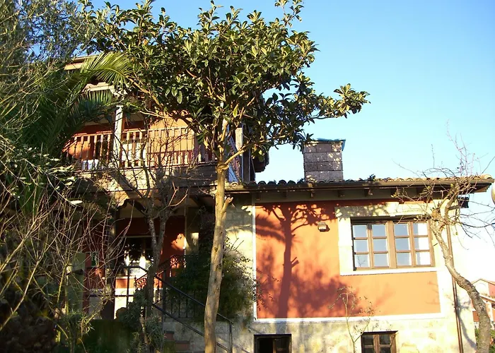 Hotel La Curva Ribadesella Parking