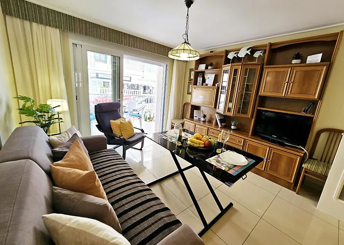 Apartamento NEPTUNO - Primera Línea de Playa by SunCastle apartamentos