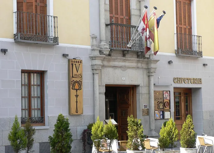 Real Los Cinco Linajes