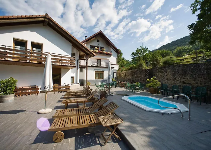 Hostal Rural Salazar Oronz, España