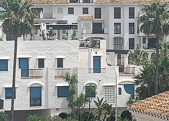 Duquesa Harbour Club