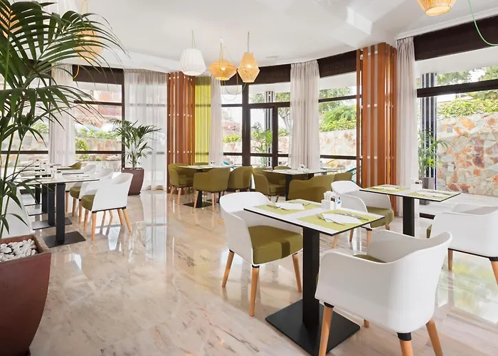 Saint George Apartment Playa de las Americas , Spain