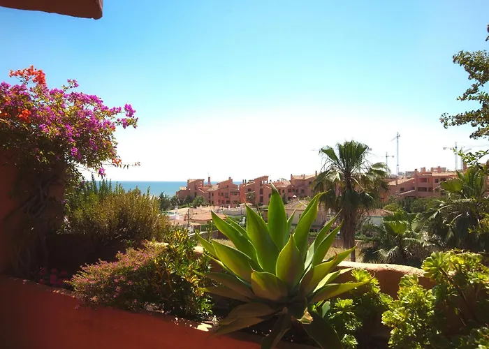 Bahia Beach Apartments Estepona