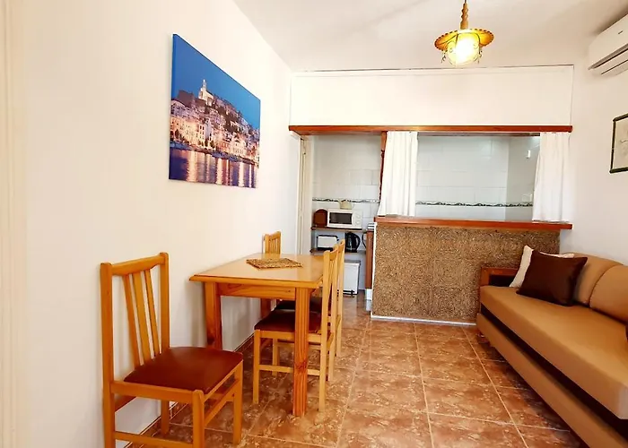 Granada Apartments Familiar Deluxe Portinatx, España