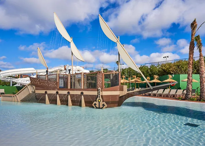 Insotel Punta Prima Resort, España