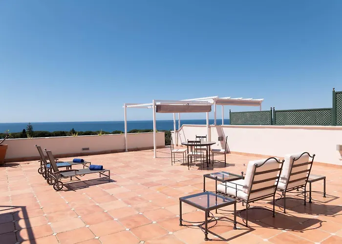 Apartamentos Guadalpin Suites Marbella, España