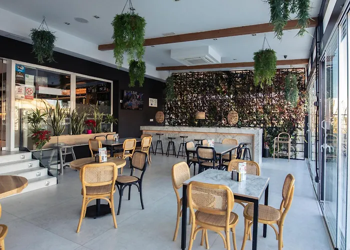 Hotel-Restaurante Jardines La Tejera Olula del Río, España