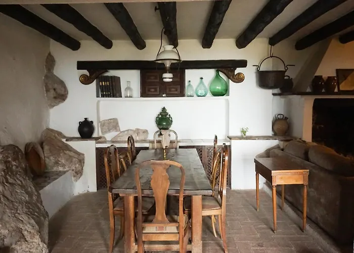 Mas Nou Casa rural con piscina y vistas espectaculares La Selva del Camp, España