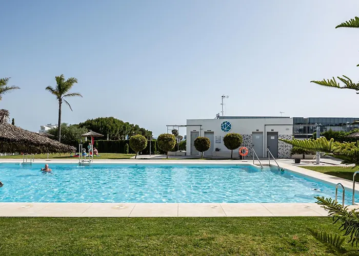 CASA LA PLAYA-CONIL Vacaciones de Lujo en Conil con Todas las Comodidades NETFLIX-HBO-DISNEY-CANALES DE FUTBOL-WIFI ALTA VELOCIDAD-SMART TV 65-ALEXA