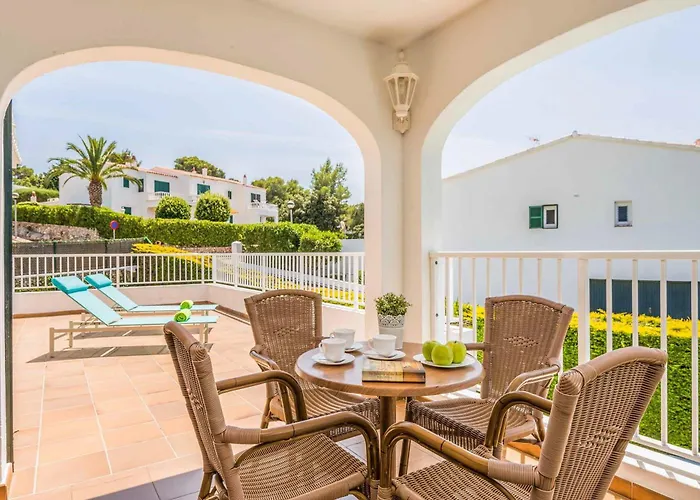 Villa Truvi Ferreries , España